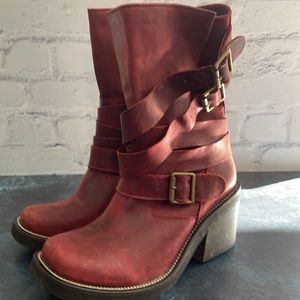 Jeffrey Campbell Deanne Strappy Moto Boots Red Distressed Leather Size 7